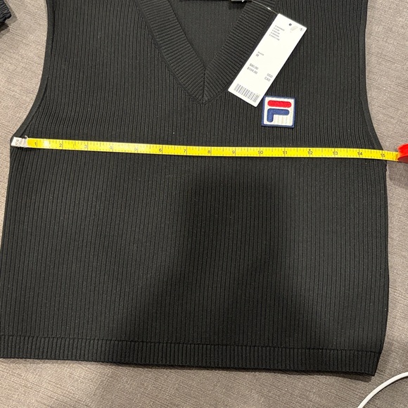 FILA x HAILEY BIEBER Tank - Size Medium - NEW WITH TAGS!! women’s athletic top - Picture 5 of 7